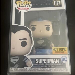 Superman #1127 Hot Topic Exclusive Funko Pop Justice League